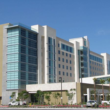 Embassy Suites Ontario - Airport Zewnętrze zdjęcie