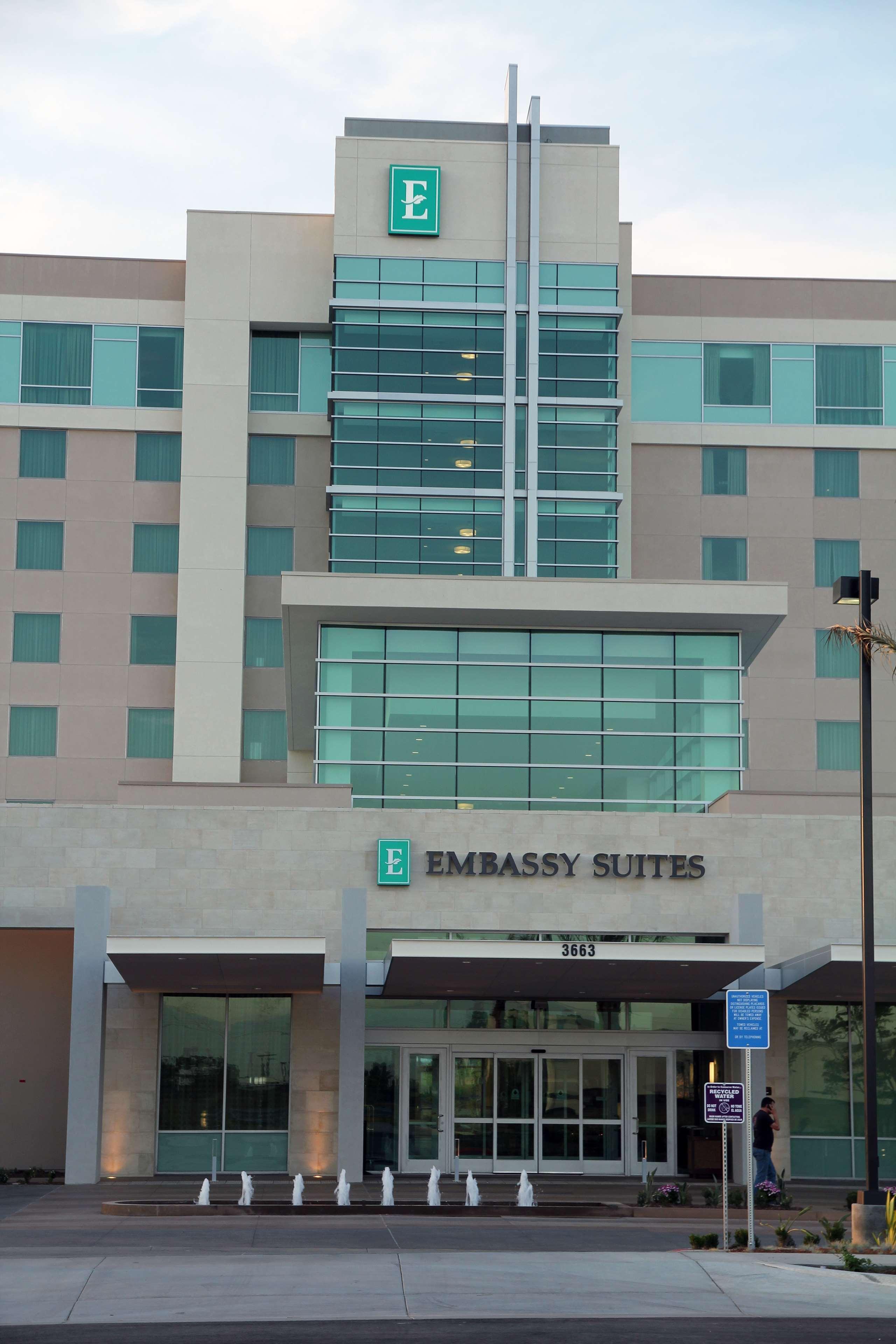 Embassy Suites Ontario - Airport Zewnętrze zdjęcie