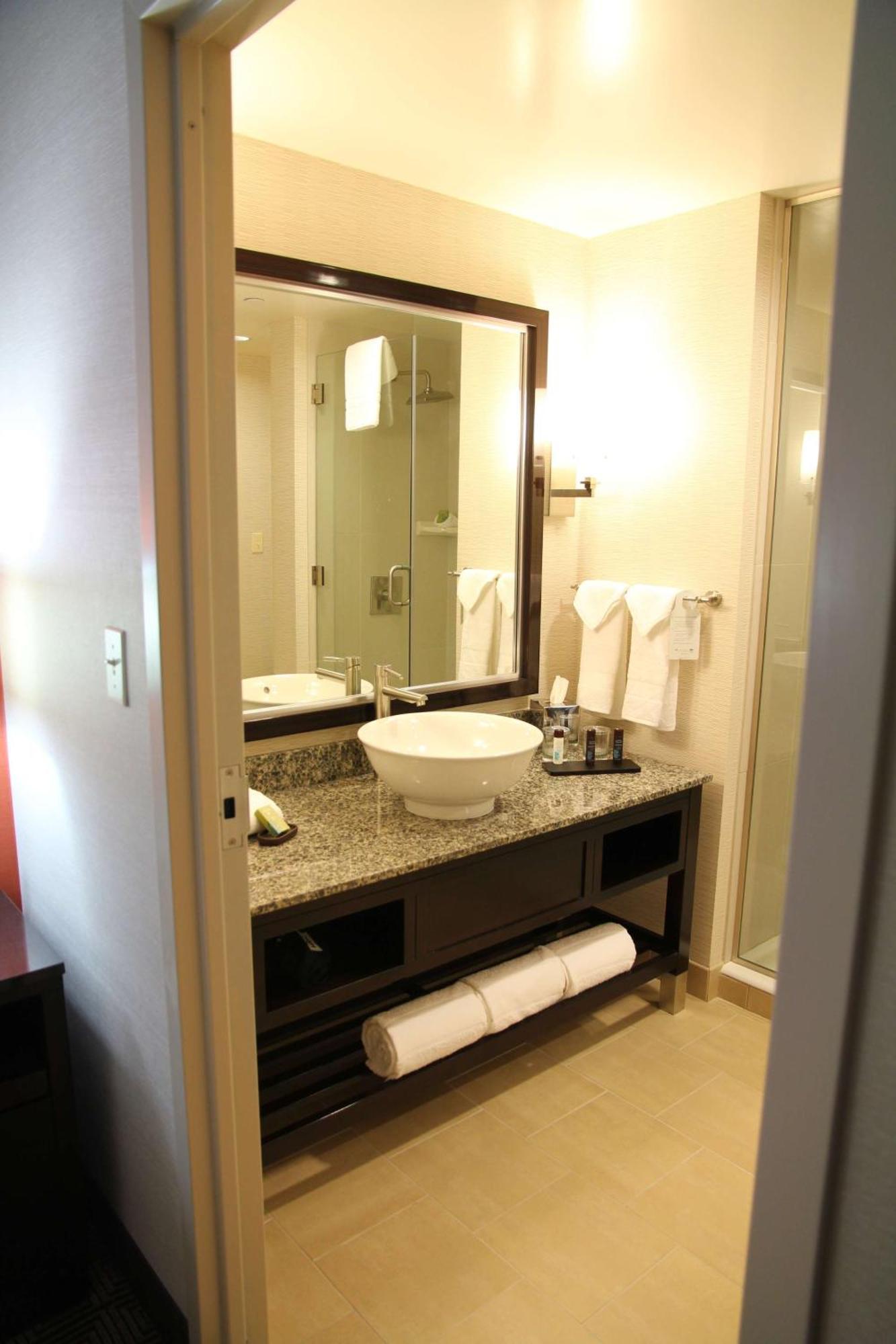 Embassy Suites Ontario - Airport Zewnętrze zdjęcie
