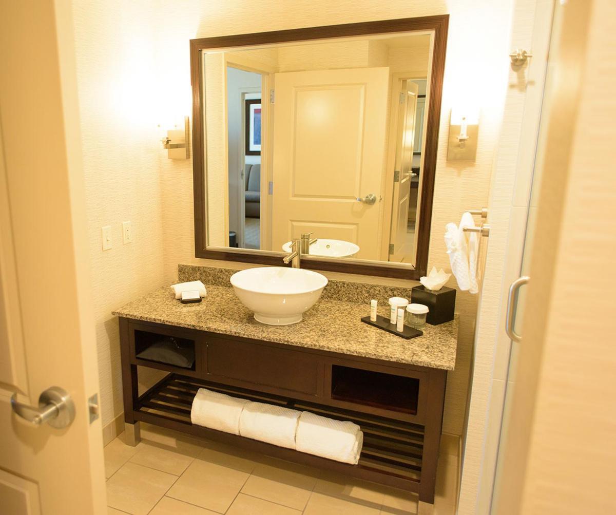 Embassy Suites Ontario - Airport Zewnętrze zdjęcie